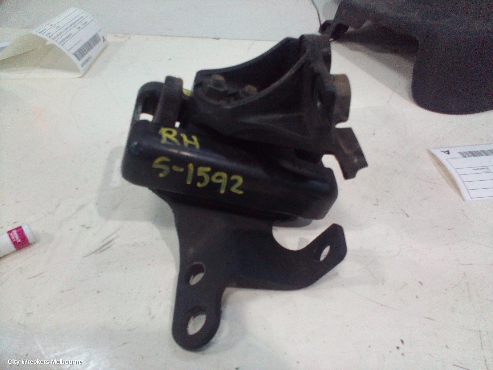 HOLDEN COLORADO MOUNT, RG, 06/2012 - 12/2020 - Image 2