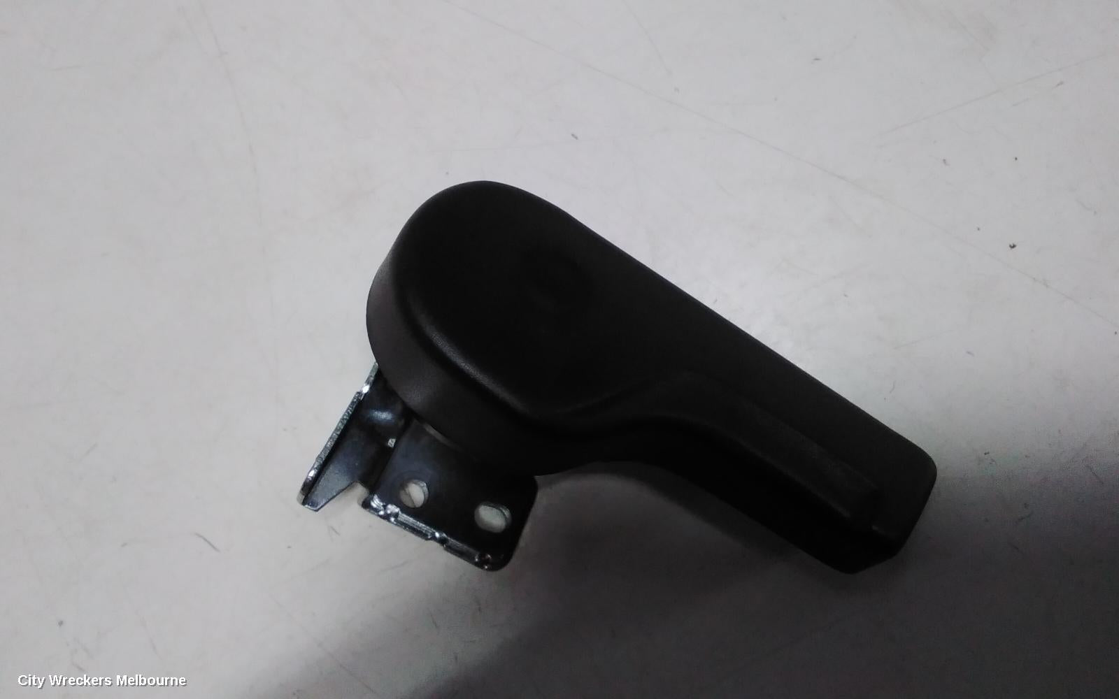 LDV G10 BONNET RELEASE, SV7A/SV7C, WAGON/VAN, 04/2015 ONWARDS - Image 1