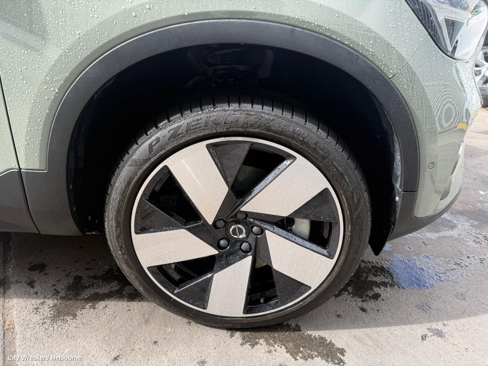 VOLVO XC40 WHEEL MAG, FACTORY, 20X8IN, 5 SPOKE, BI-COLOUR, 06/2022 ONWARDS - Image 1