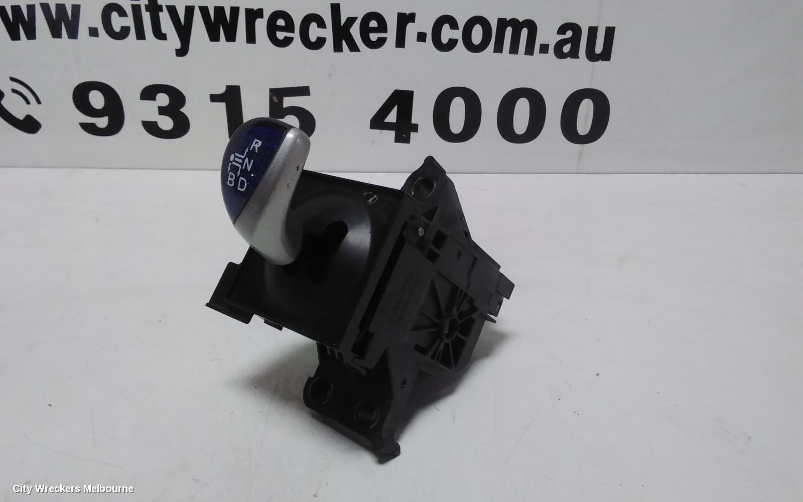 TOYOTA PRIUS GEAR STICK/SHIFTER, ZVW30R, 07/2009 - 12/2015 - Image 3