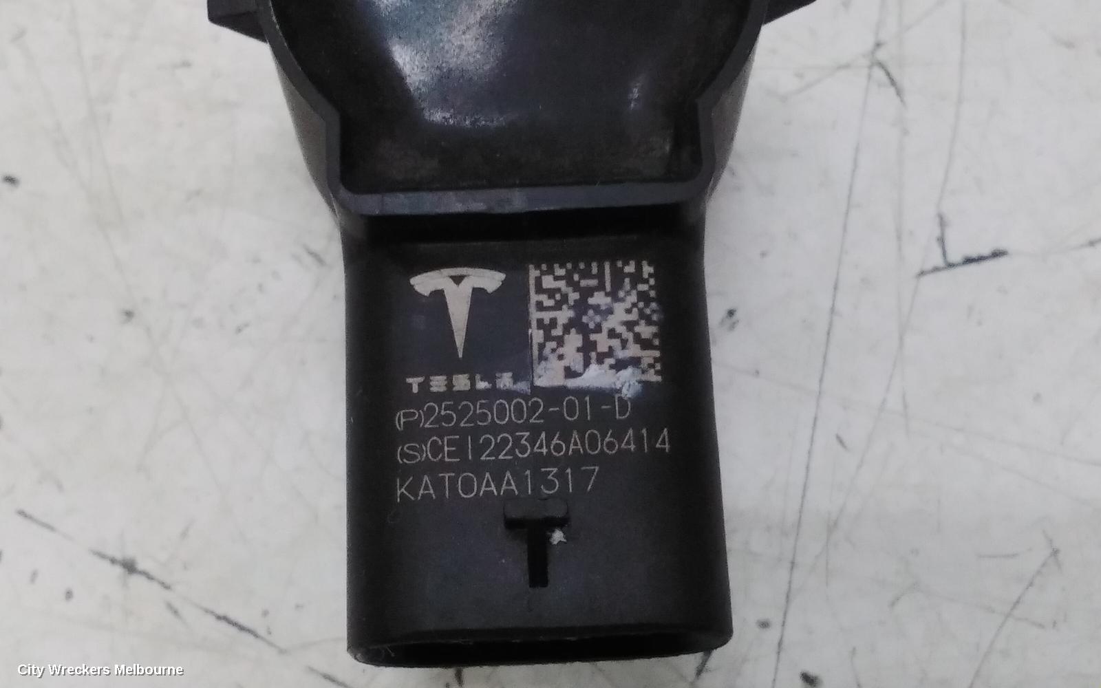 TESLA MODEL Y, 1ST GEN, 03/2022 ONWARDS, FRONT BAR CRASH SENSOR: 138235 - Image 2