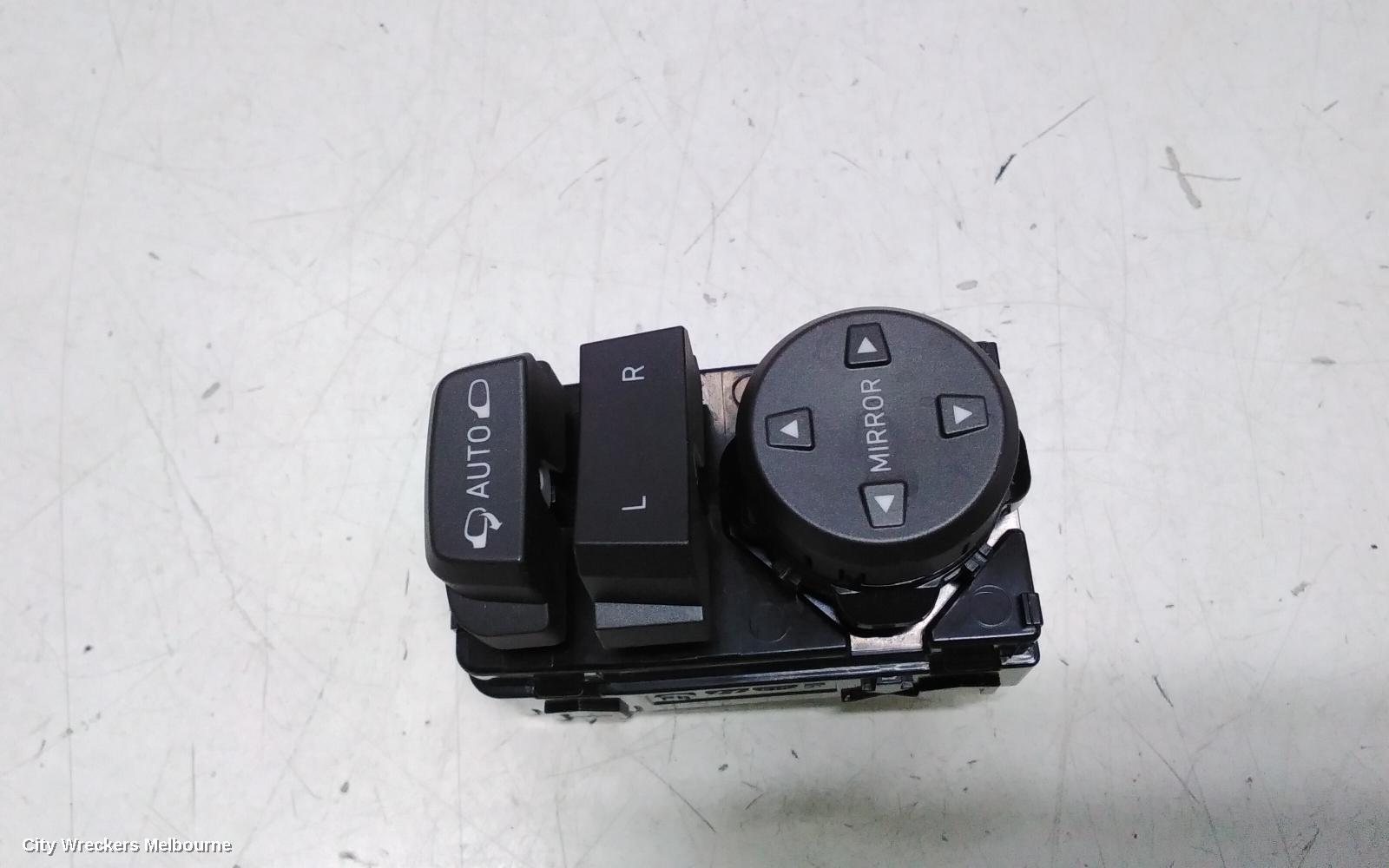 HYUNDAI I30, MIRROR SWITCH, AUTO FOLD TYPE, PD, HATCH (S. KOREA VIN KMHH), 03/2017 ONWARDS - Image 2