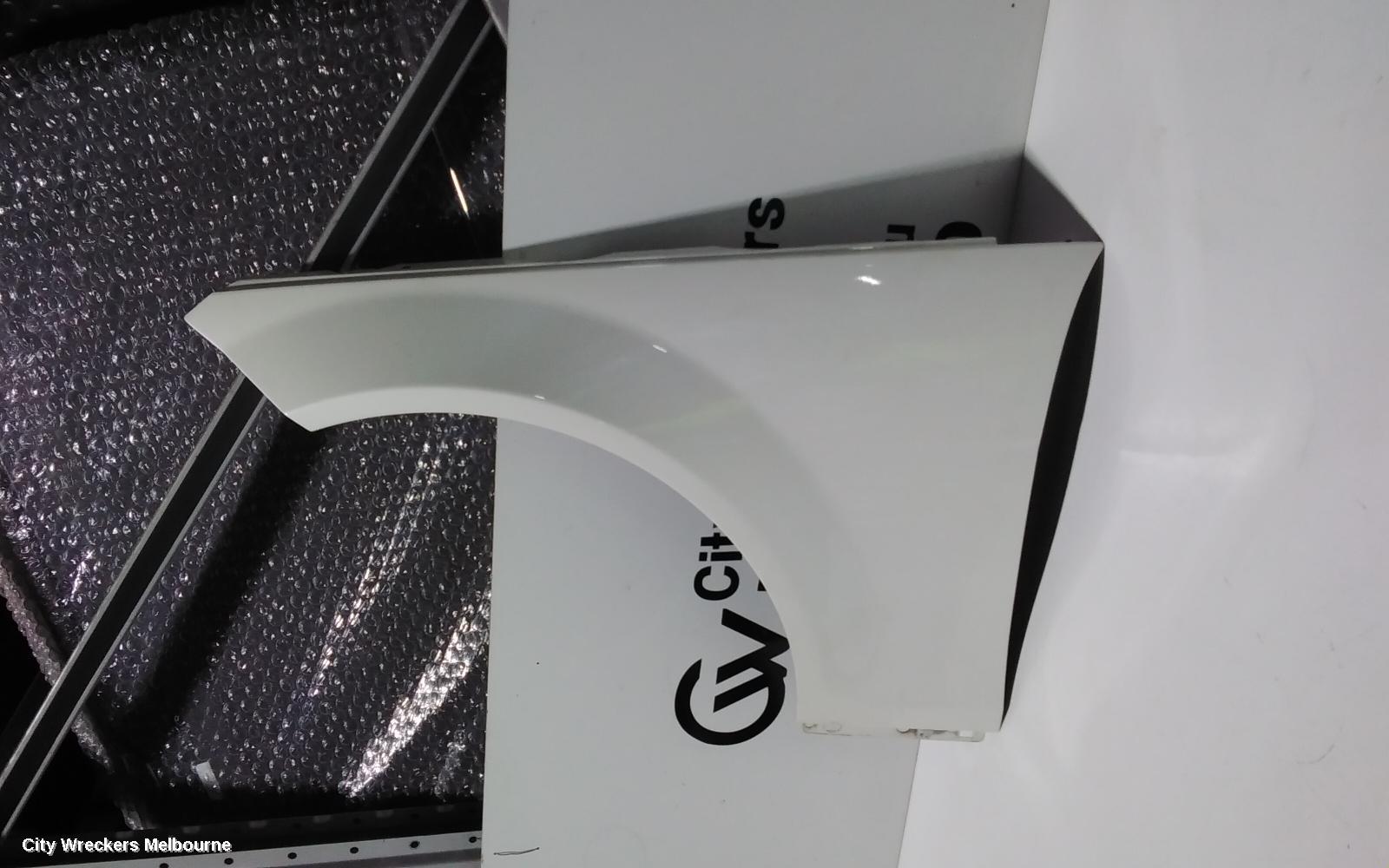 MERCEDES C CLASS LEFT GUARD, W204/S204/C204, SEDAN/WAGON/COUPE, NON AMG TYPE, 07/2007 - 01/2015 - Image 3