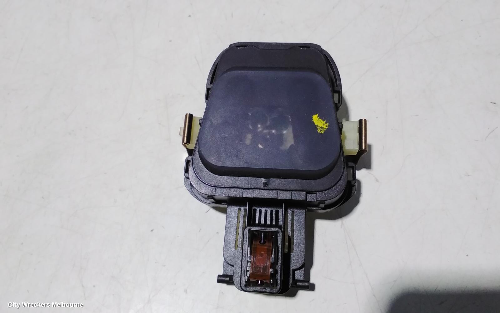 MERCEDES CLA CLASS, C117, 10/2013 - 02/2019, RAIN / LIGHT SENSOR MODULE A2469002603: 107667 - Image 3