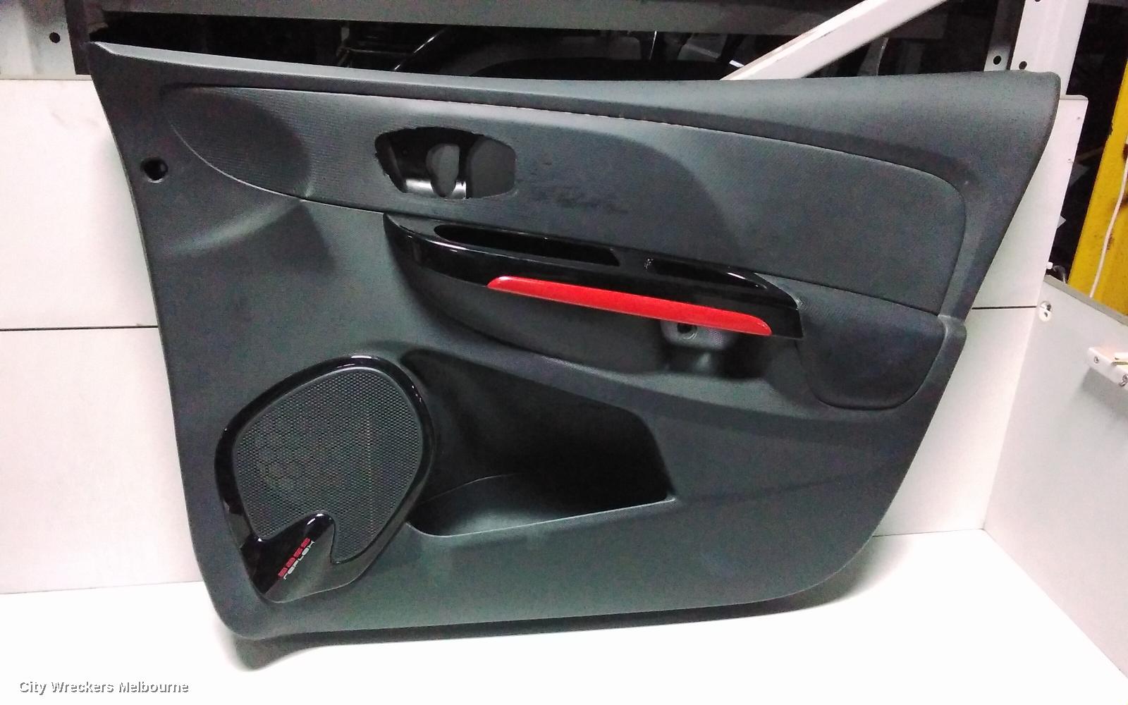 RENAULT CLIO DOOR TRIM, RH FRONT, X98, LEATHER, 09/2013 - 10/2019 - Image 2