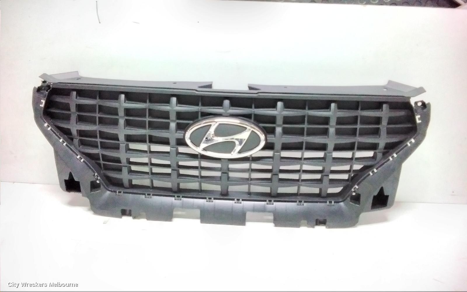 HYUNDAI VENUE GRILLE, RADIATOR GRILLE, BLACK INSERT TYPE, QX, 06/2019 ONWARDS - Image 1