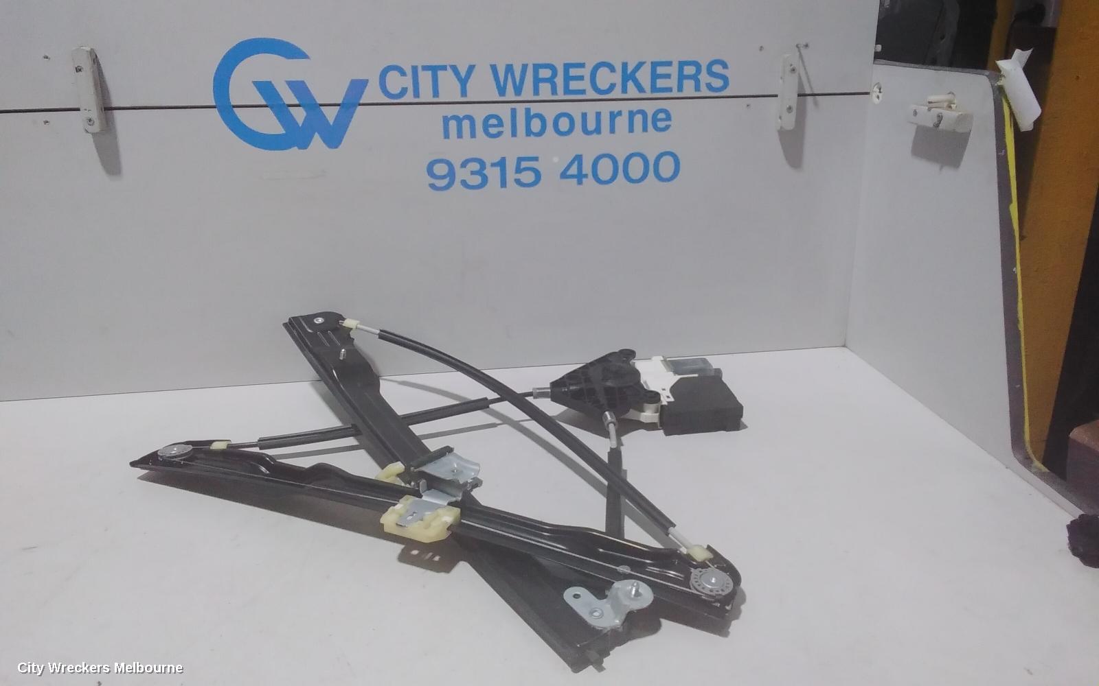 VOLKSWAGEN CADDY RIGHT FRONT WINDOW REG/MOTOR, 2KN, POWER, 12/2015 - 02/2021 - Image 1