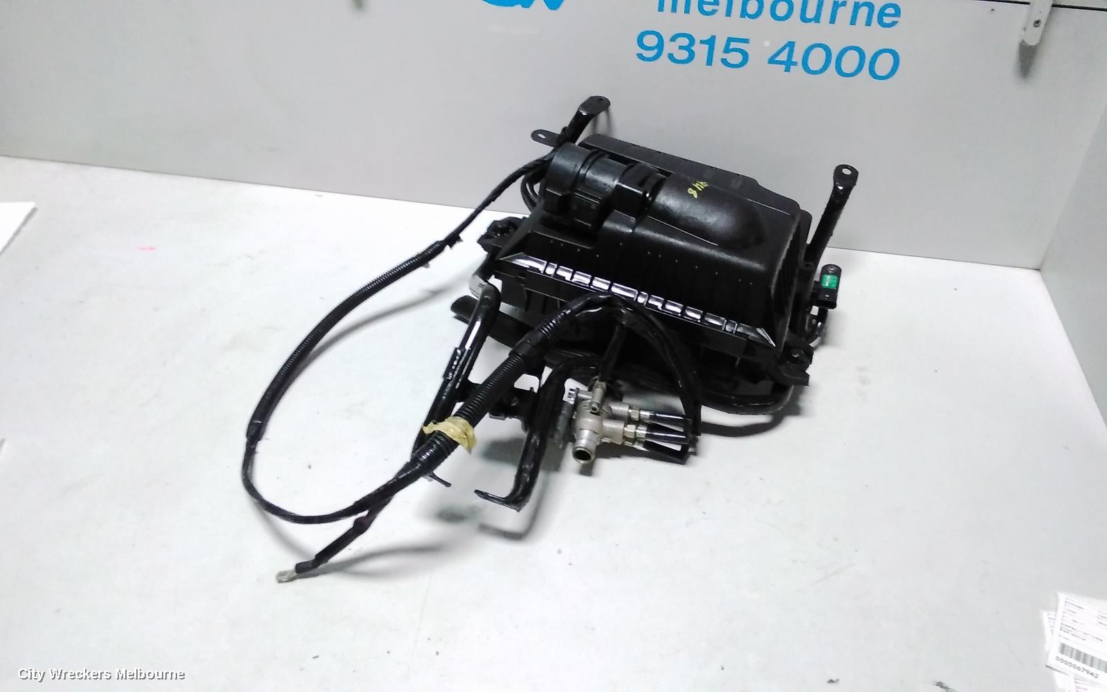 RENAULT TRAFIC AIR CLEANER/BOX, AIR CLEANER, X83, M9R, 05/2007 - 12/2014 - Image 2