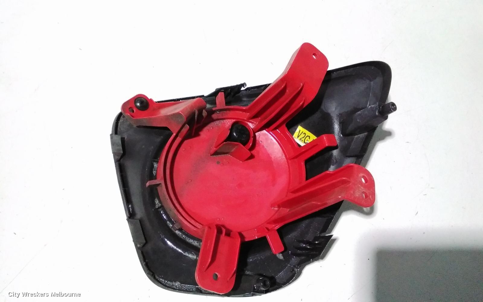 HYUNDAI VELOSTER LEFT TAILLIGHT, BUMPER REFLECTOR, FS, ROUND (TURBO TYPE), 12/2011 - 02/2018 - Image 3