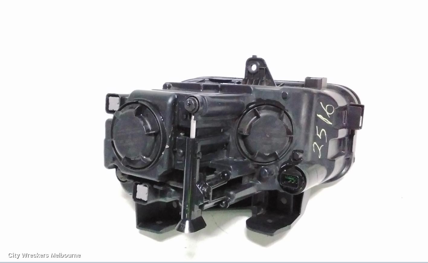 HYUNDAI KONA RIGHT HEADLAMP, OS, HALOGEN TYPE, 09/2017 - 10/2020 - Image 3