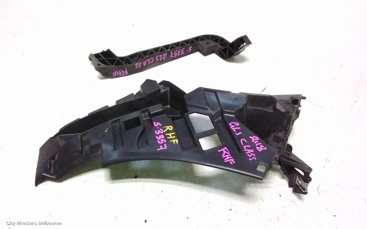 MERCEDES GLS CLASS, X166, 01/2016 - 07/2019, RHS BAR RETAINER : 147366 - Image 3
