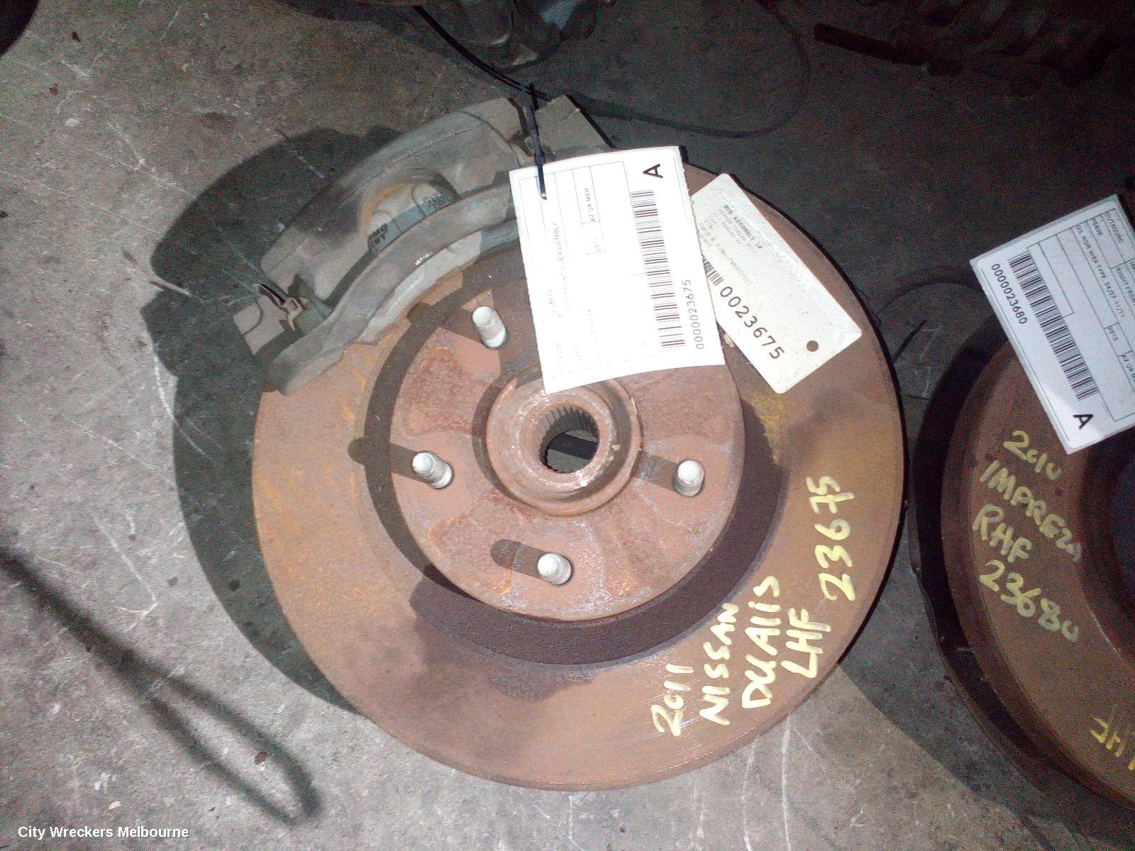 NISSAN DUALIS LEFT FRONT HUB ASSEMBLY, J10, 10/2007 - 05/2014 - Image 1