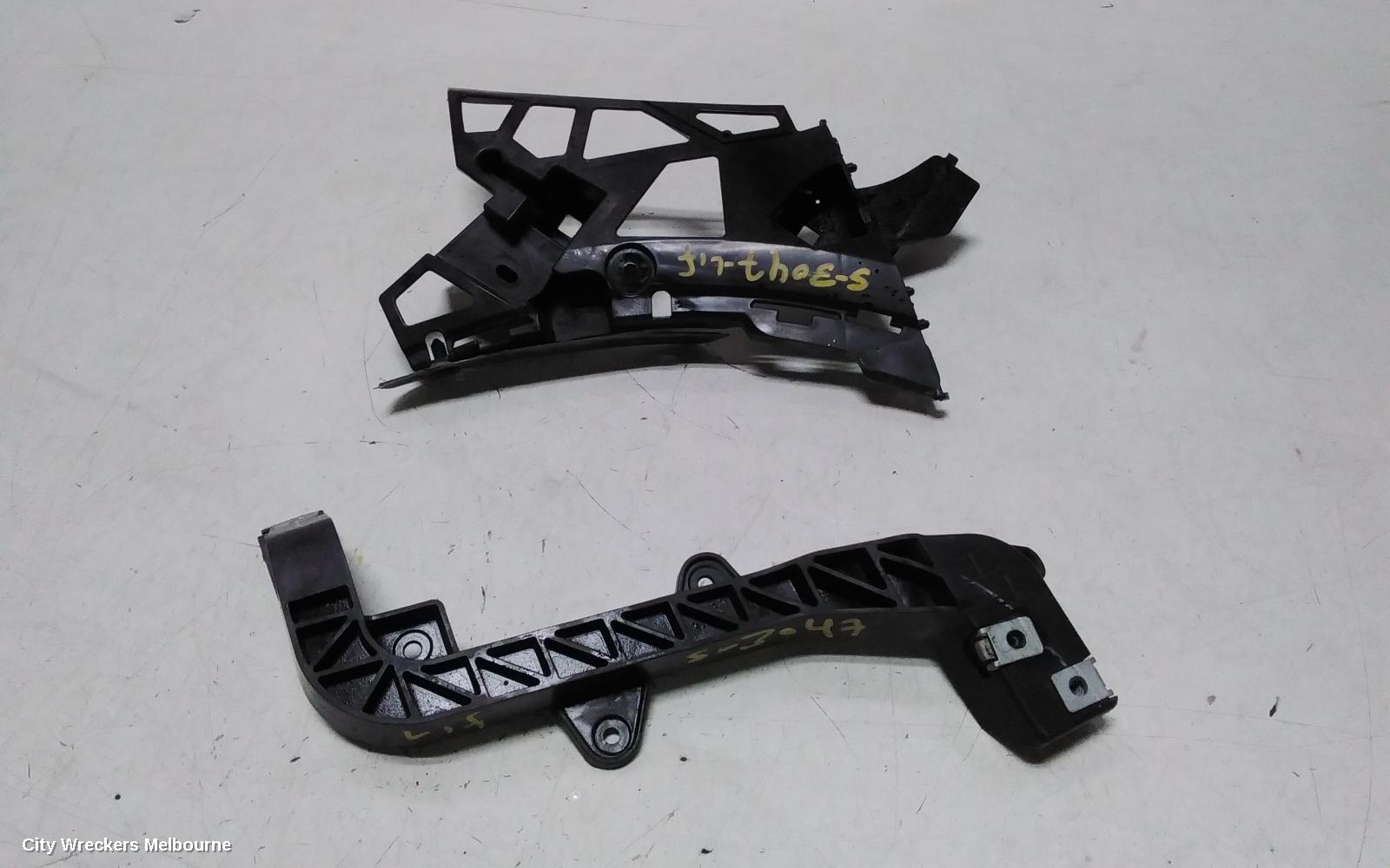 MERCEDES GLE CLASS, C292/W166 06/2015 - 04/2019, LHS HEADLIGHT BRACKET: 143192 - Image 1
