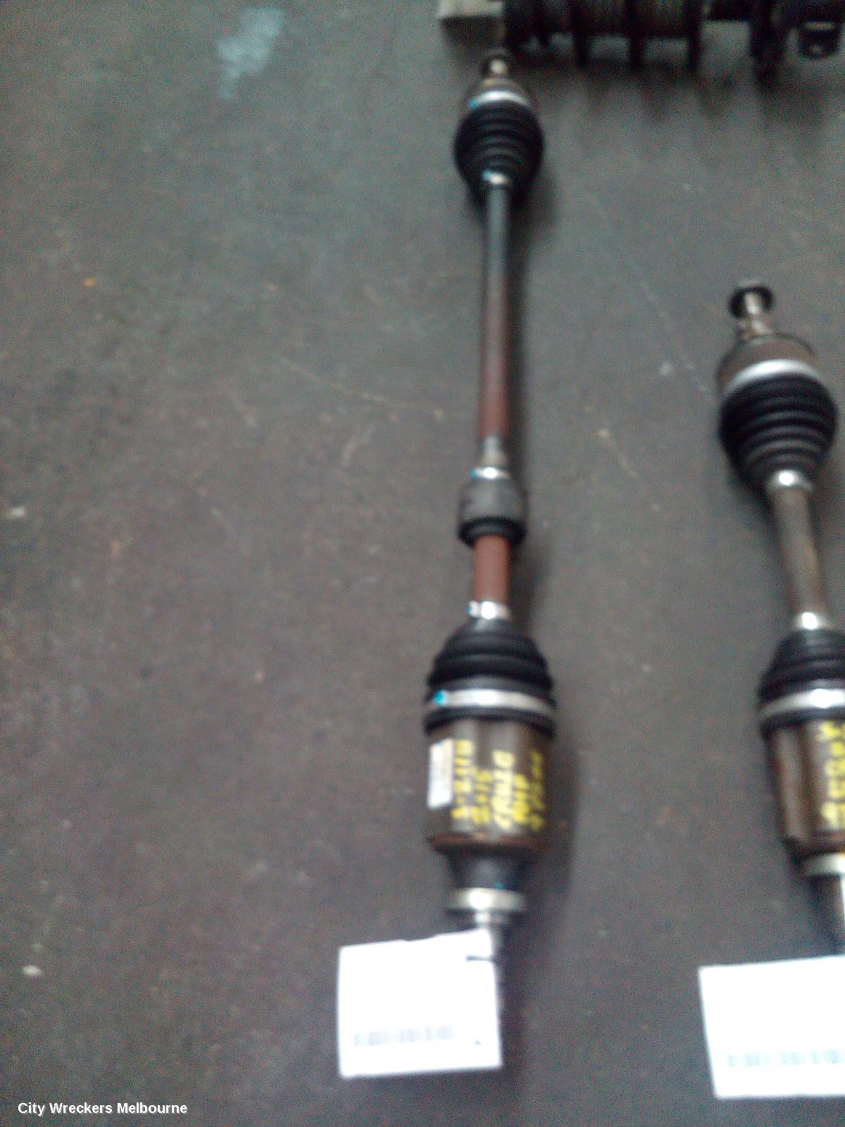 HOLDEN CRUZE RIGHT DRIVESHAFT, AUTO, 1.8, JH, 03/2011 - 01/2017 - Image 2