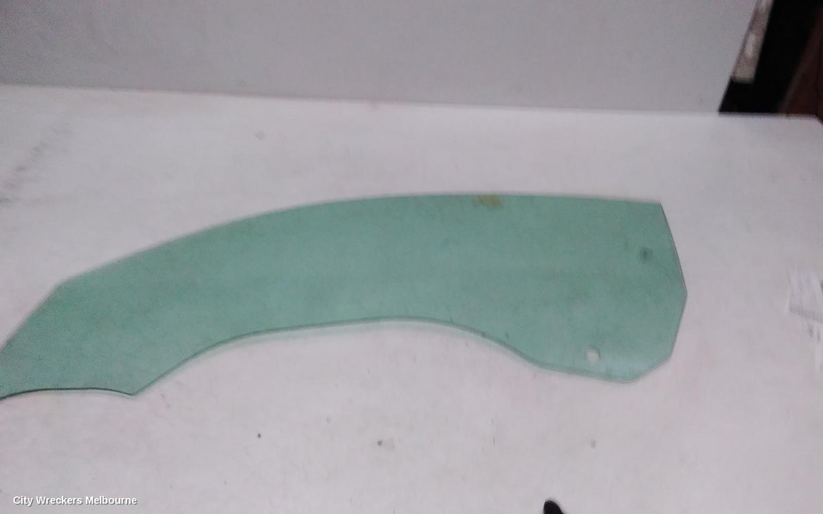 AUDI TT LEFT FRONT DOOR WINDOW, 8J, COUPE, 09/2006 - 12/2014 - Image 2