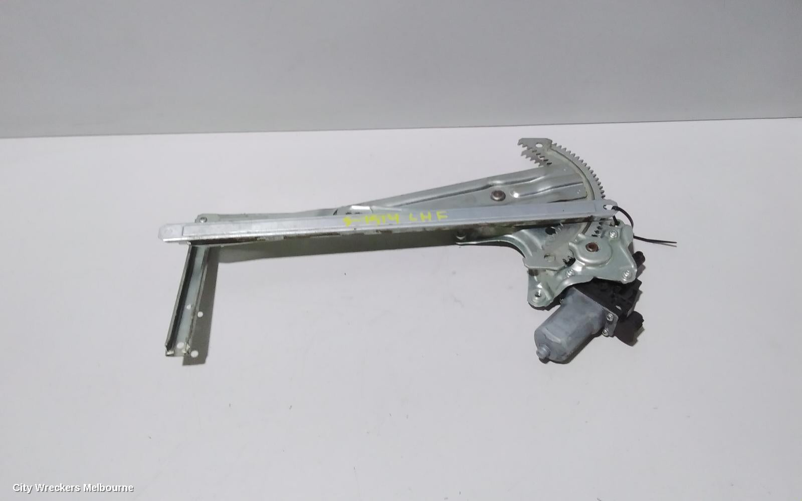MITSUBISHI OUTLANDER LEFT FRONT WINDOW REG/MOTOR, ZJ-ZL, 10/2012 ONWARDS - Image 3