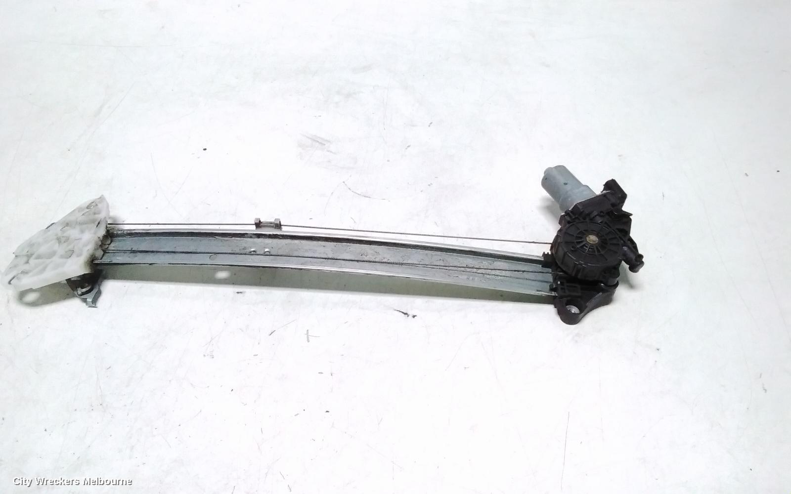 HONDA JAZZ RIGHT FRONT WINDOW REG/MOTOR, GK/GF, 07/2014 - 12/2020 - Image 3