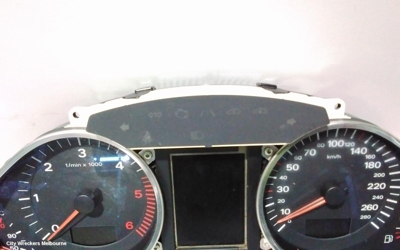 AUDI Q7 INSTRUMENT CLUSTER, 4L, P/N 4L0.920.930H, 09/2006 - 08/2015 - Image 3