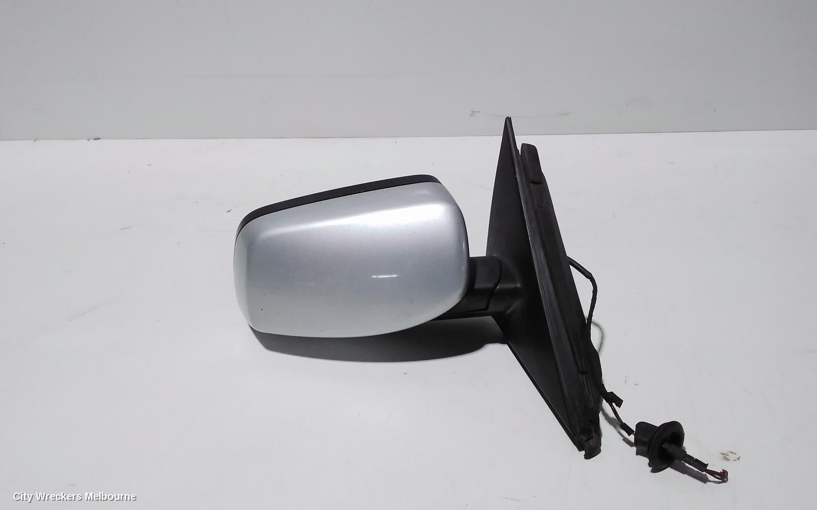 BMW 5 SERIES RIGHT DOOR MIRROR, E60, NON AUTO DIP, W/ LIGHT PACK, NON MEMORY TYPE, 03/2007 - 04/2010 - Image 3