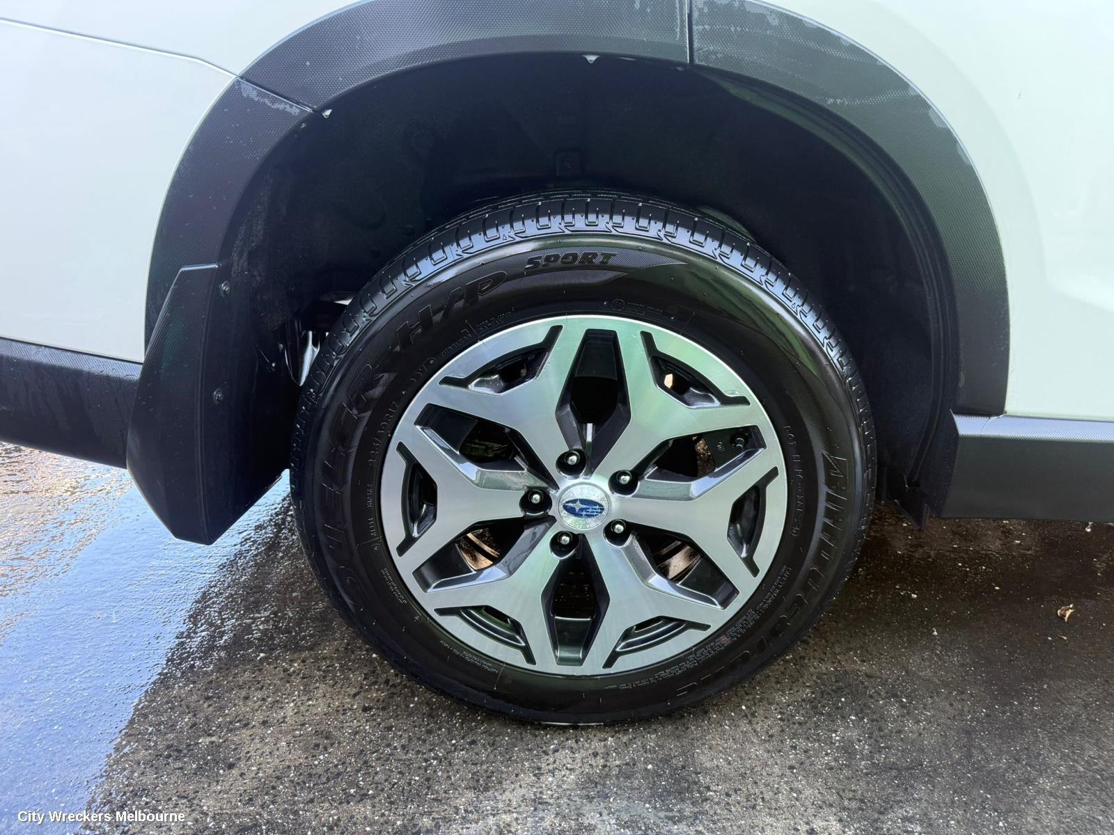 SUBARU FORESTER WHEEL MAG, FACTORY, 17X7IN, 6 Y SPOKE, SK, 08/2018 - 11/2024 - Image 1