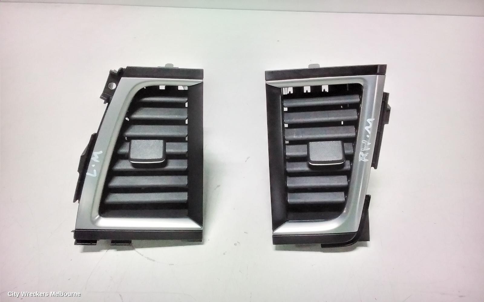 TOYOTA KLUGER, XU50 SERIES, 03/2014 - 02/2021, CENTRE AIRVENT: 116305 - Image 2