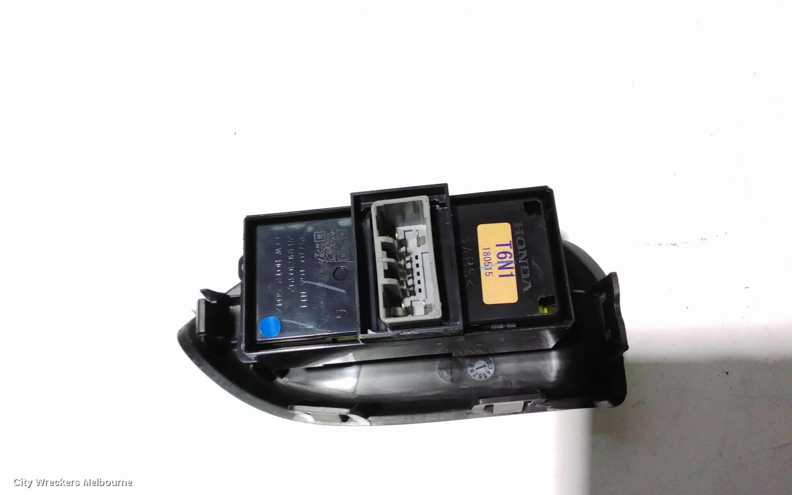 HONDA ODYSSEY PWR DR WIND SWITCH, LH REAR/RH REAR, RC1, 02/2014 ONWARDS - Image 2
