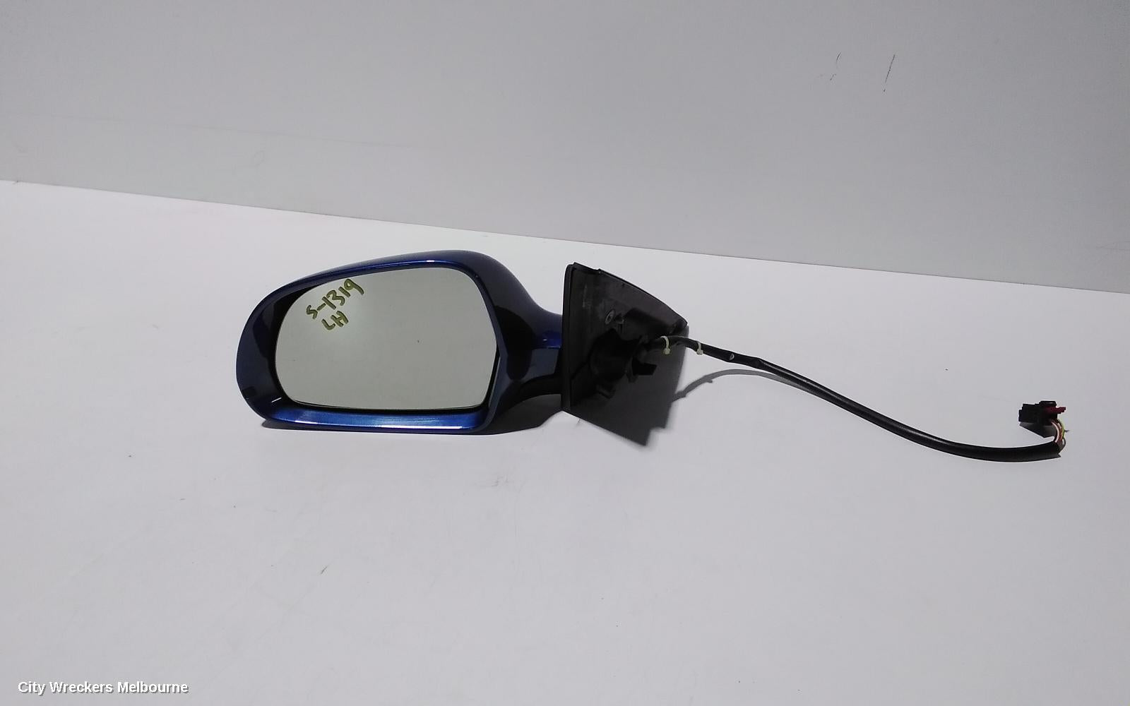AUDI A4 LEFT DOOR MIRROR, B8 8K, A4, MANUAL FOLD, NO LANE CHANGE ASSIST TYPE, 1 PLUG (6 WIRE), 02/2008 - 05/2009 - Image 1