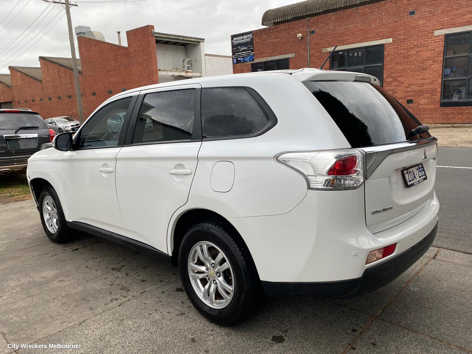 MITSUBISHI OUTLANDER RIGHT REAR DOOR, ZJ, 10/2012 - 03/2015 - Image 3