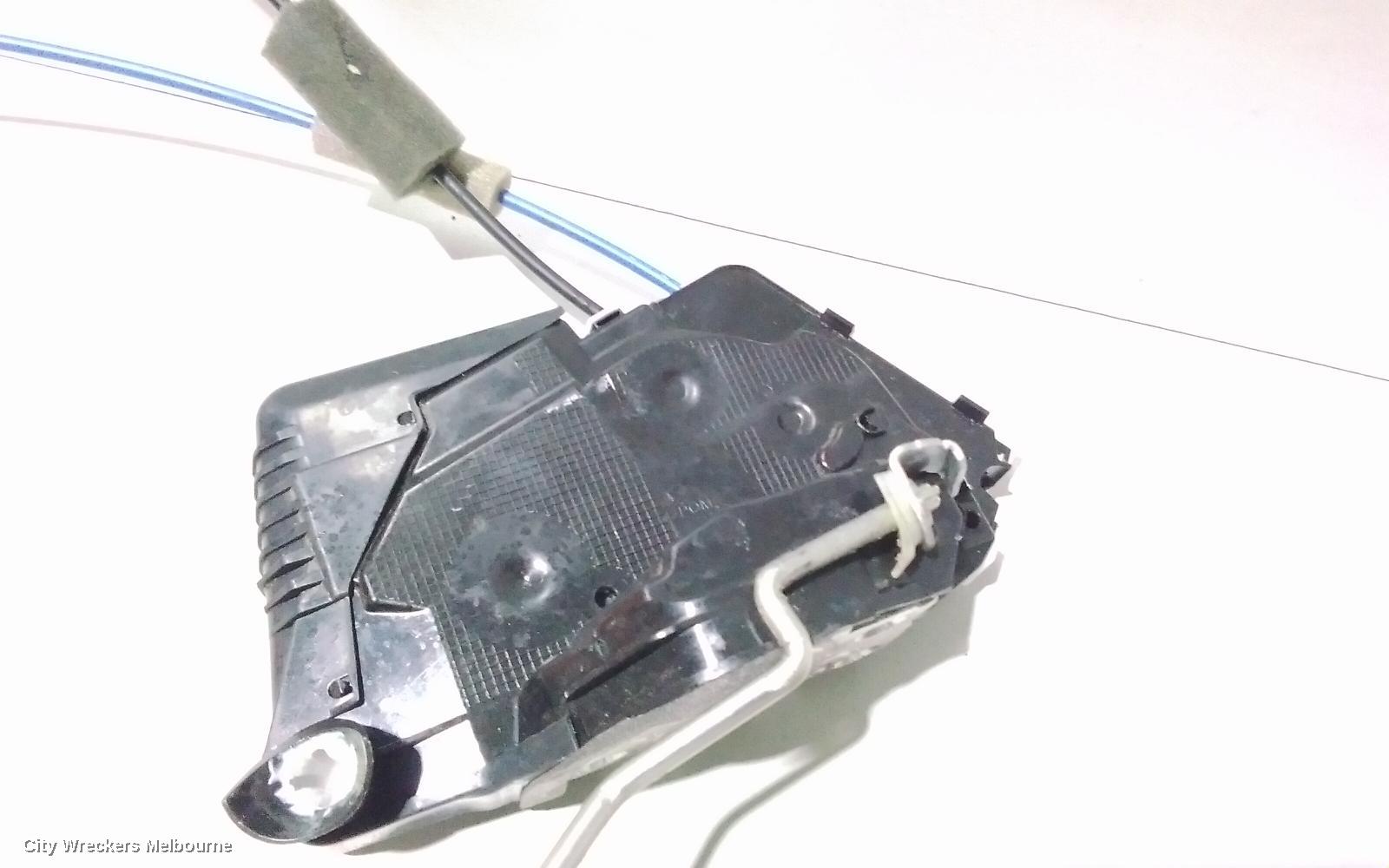 HONDA HRV DOOR/BOOT/GATE LOCK, RIGHT FRONT DOOR LOCK, RU5, 12/2014 ONWARDS - Image 2