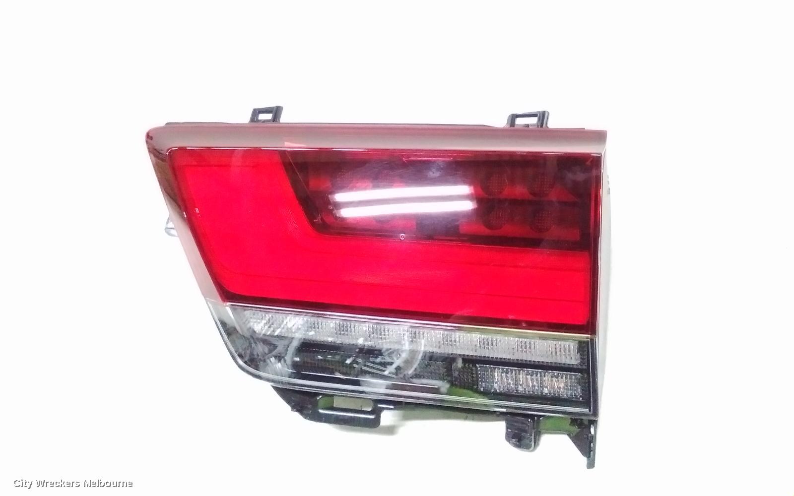 TOYOTA LANDCRUISER REAR GARNISH, 300 SERIES, TAILGATE LAMP (RH SIDE), W/ LED, LED TURN SIGNAL, DYNAMIC TURN SIGNAL TYPE, 04/2021 ONWARDS - Image 2