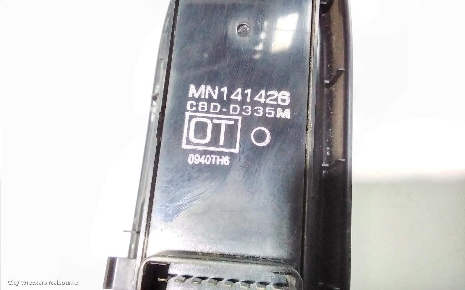 MITSUBISHI PAJERO PWR DR WIND SWITCH, RH FRONT (MASTER SWITCH), 5DR, NS-NT, 11/2006 ONWARDS - Image 2