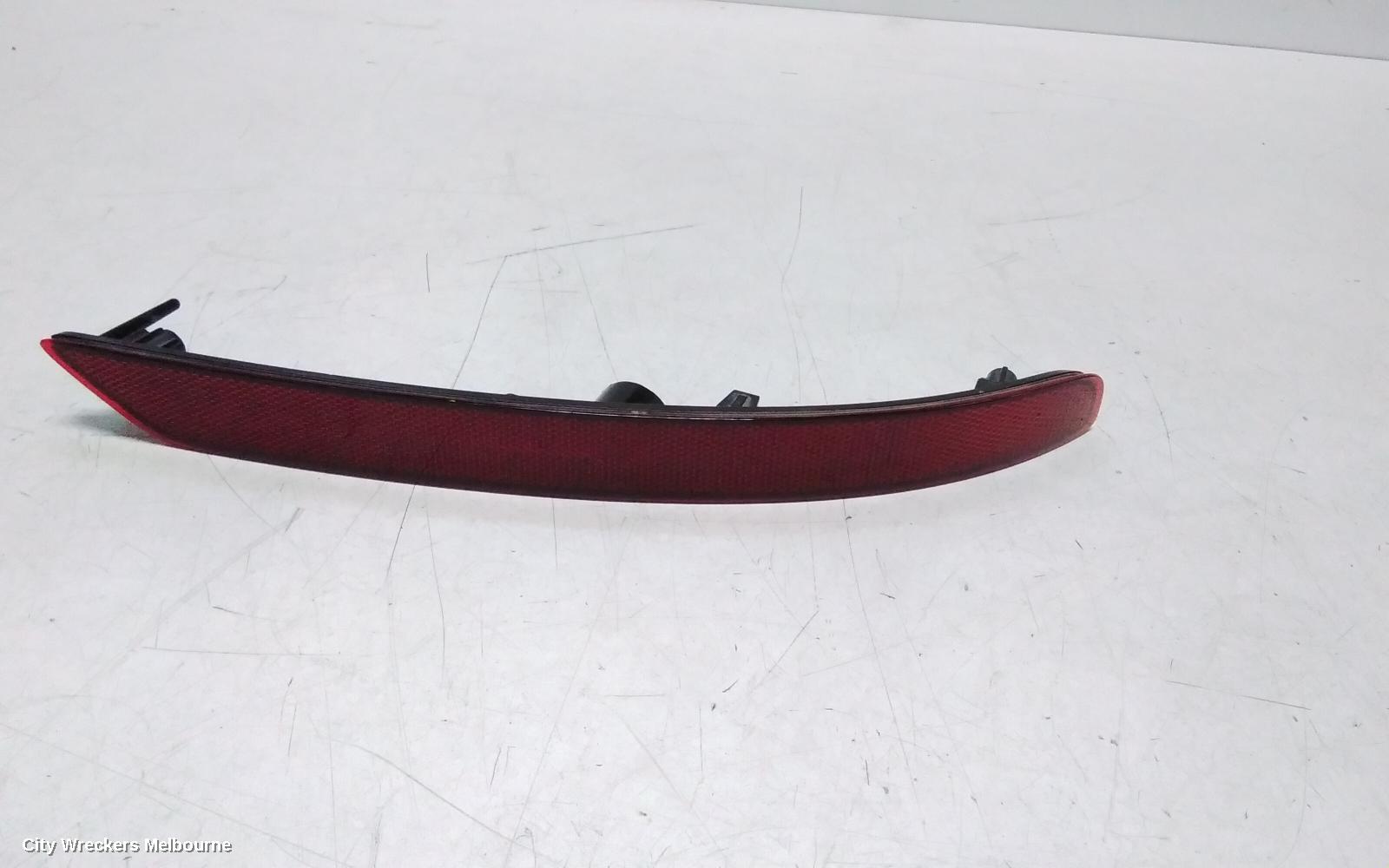 MITSUBISHI OUTLANDER RIGHT TAILLIGHT, ZM, IN BUMPER REFLECTOR, 08/2021 ONWARDS - Image 1