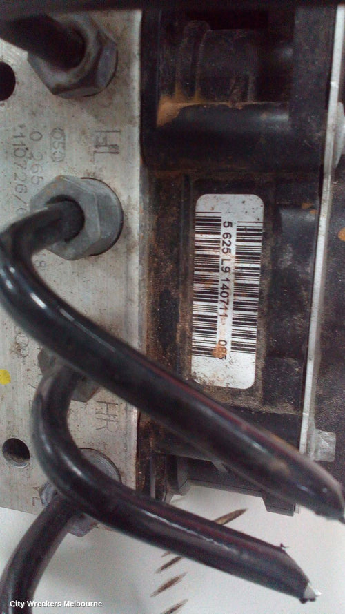 AUDI A5 ABS PUMP/MODULATOR, 8T, P/N 8K0614517EF, 10/2007 - 11/2016 - Image 2