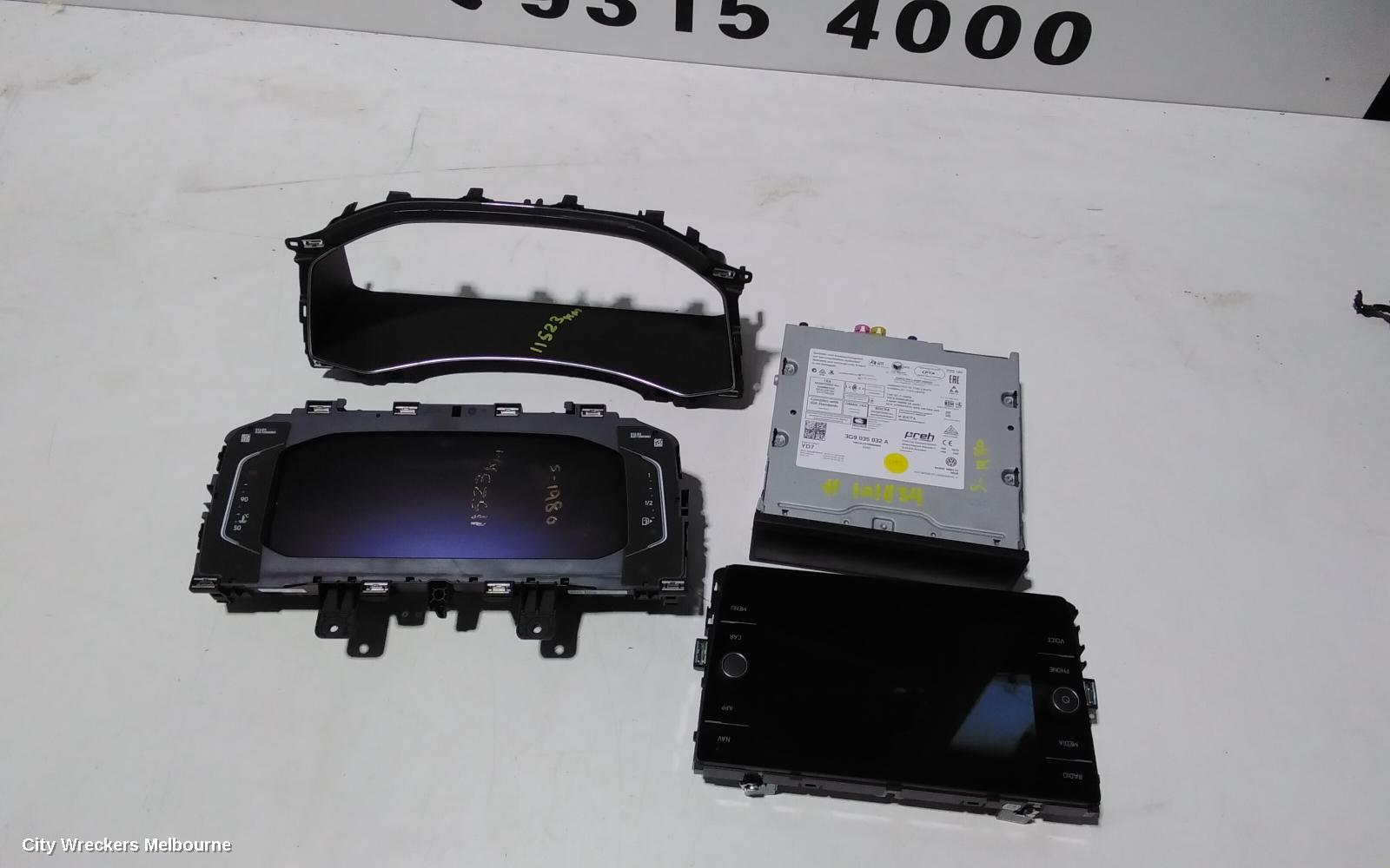 VOLKSWAGEN T-ROC RADIO/CD/DVD/SAT/TV, DISPLAY UNIT, DISCOVER MEDIA (SAT NAV TYPE), 8IN, A1, 03/2020 ONWARDS-07/2022 - Image 3