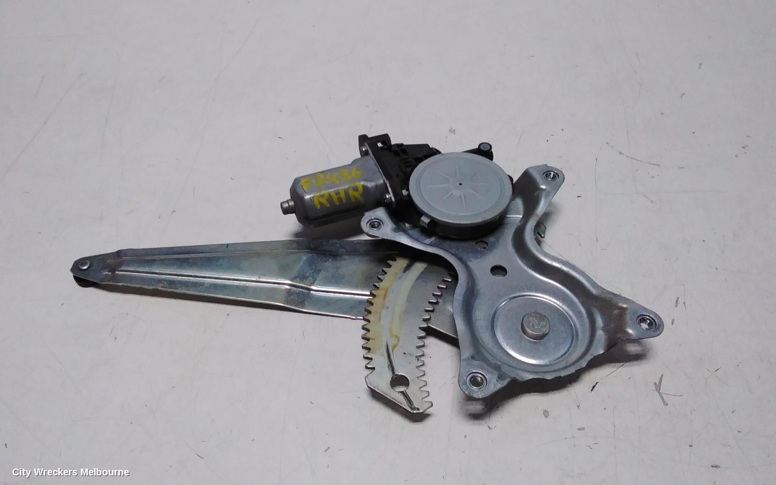 SUZUKI SWIFT RIGHT REAR WND REG/MOTOR, FZ, POWER, 08/2010 - 03/2017 - Image 1