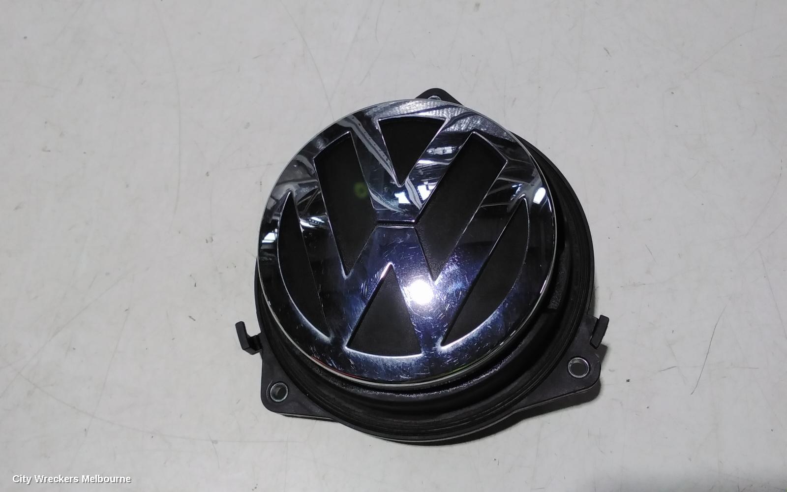 VOLKSWAGEN PASSAT TAILGATE HANDLE, BOOT RELEASE HANDLE W/ VW BADGE, 3C/MK6 B6, SEDAN, 03/2006 - 09/2010 - Image 2