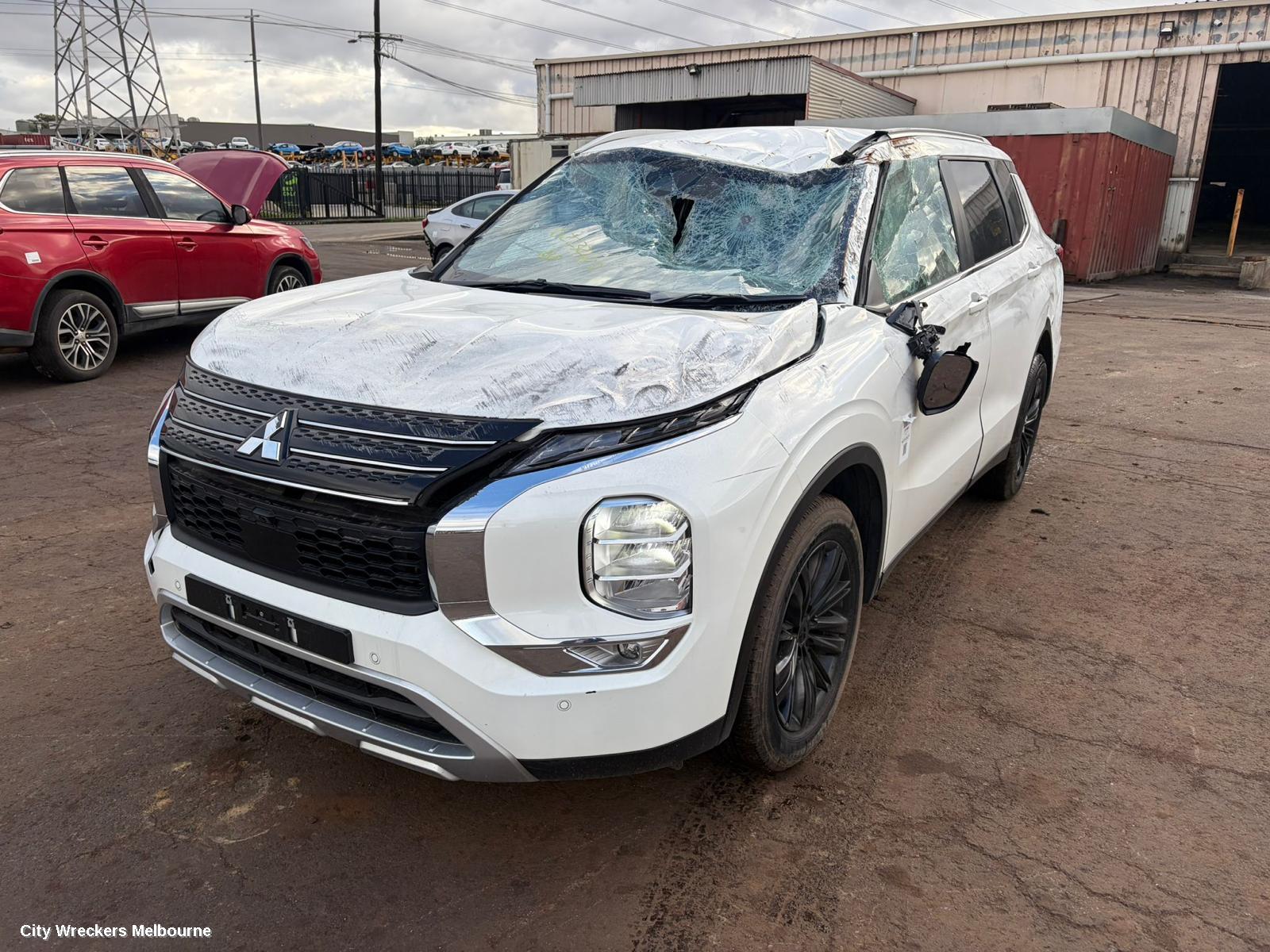 MITSUBISHI OUTLANDER LEFT TAILLIGHT, ZM, IN BODY, W/ LED TYPE, 08/2021 - 03/2025 - Image 1