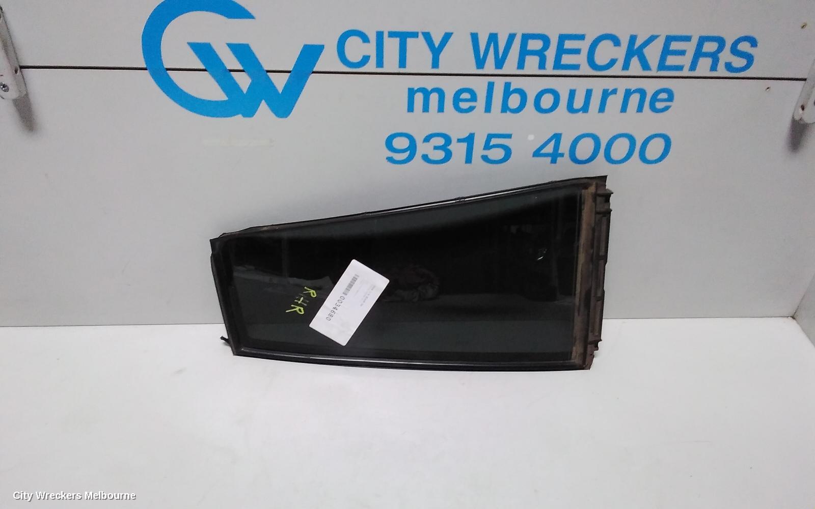 TOYOTA KLUGER RIGHT REAR 1/4 DOOR GLASS, GSU40-GSU45, 05/2007 - 02/2014 - Image 1