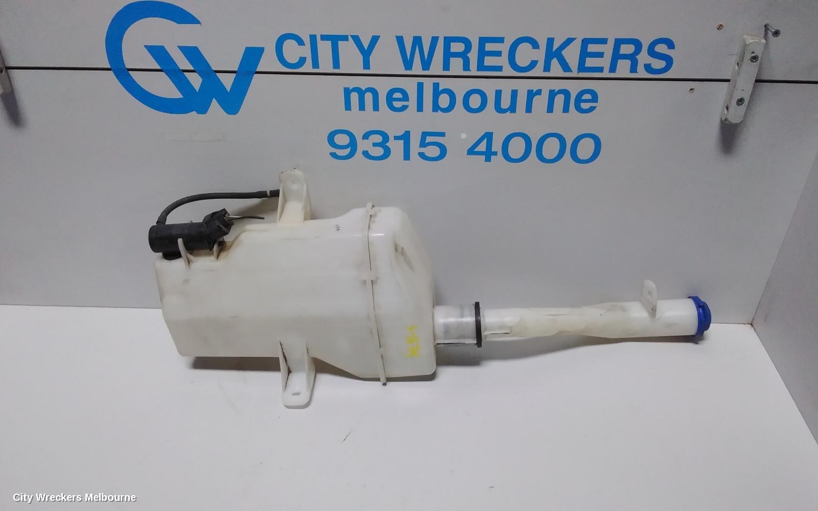 HYUNDAI ILOAD/IMAX WASHER BOTTLE, FRONT, TQ, 11/2007 ONWARDS - Image 2