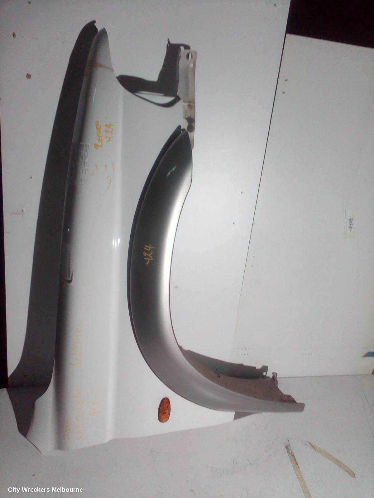 MITSUBISHI CHALLENGER RIGHT GUARD, PA, 09/2000 - 01/2006 - Image 2