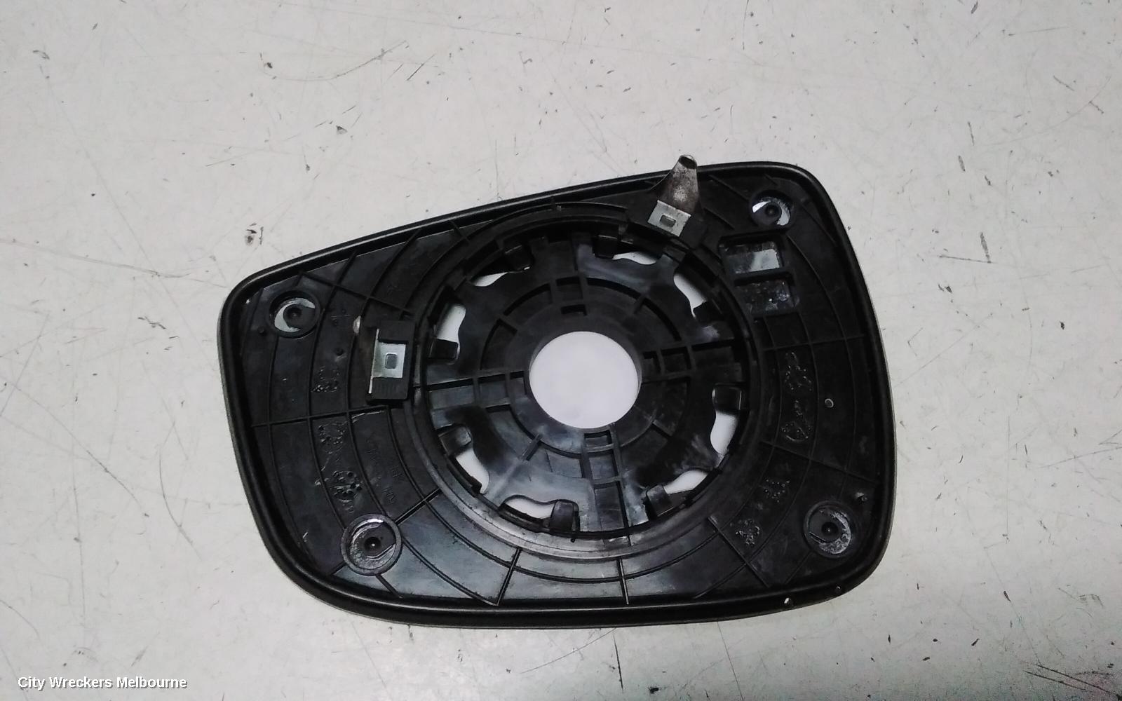 HYUNDAI ACCENT RIGHT DOOR MIRROR, RB, W/ ELECT ADJ, MANUAL FOLD, NON HEATED, INDICATOR TYPE, 05/2011 - 12/2019 - Image 3