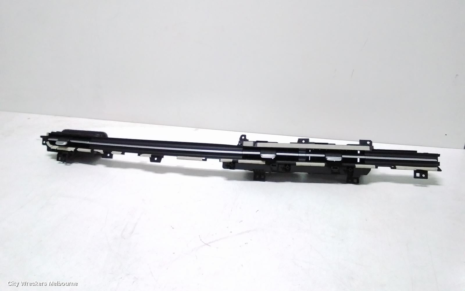 KIA CARNIVAL/GRAND CARNIVAL, KA4, 10/2020 ONWARDS, CENTRE AIRVENT WITH LEFT AIRVENT  : 117843 - Image 1