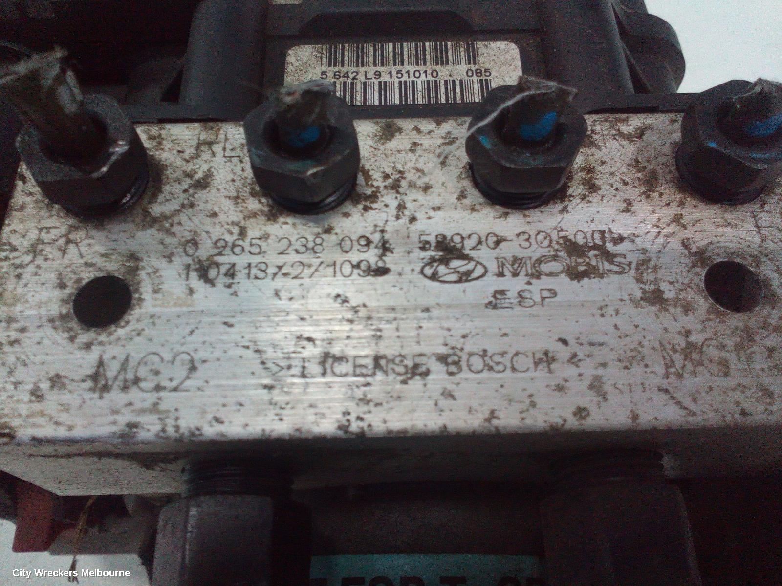 HYUNDAI I45 ABS PUMP/MODULATOR, YF, 10/2010 - 01/2014 - Image 3