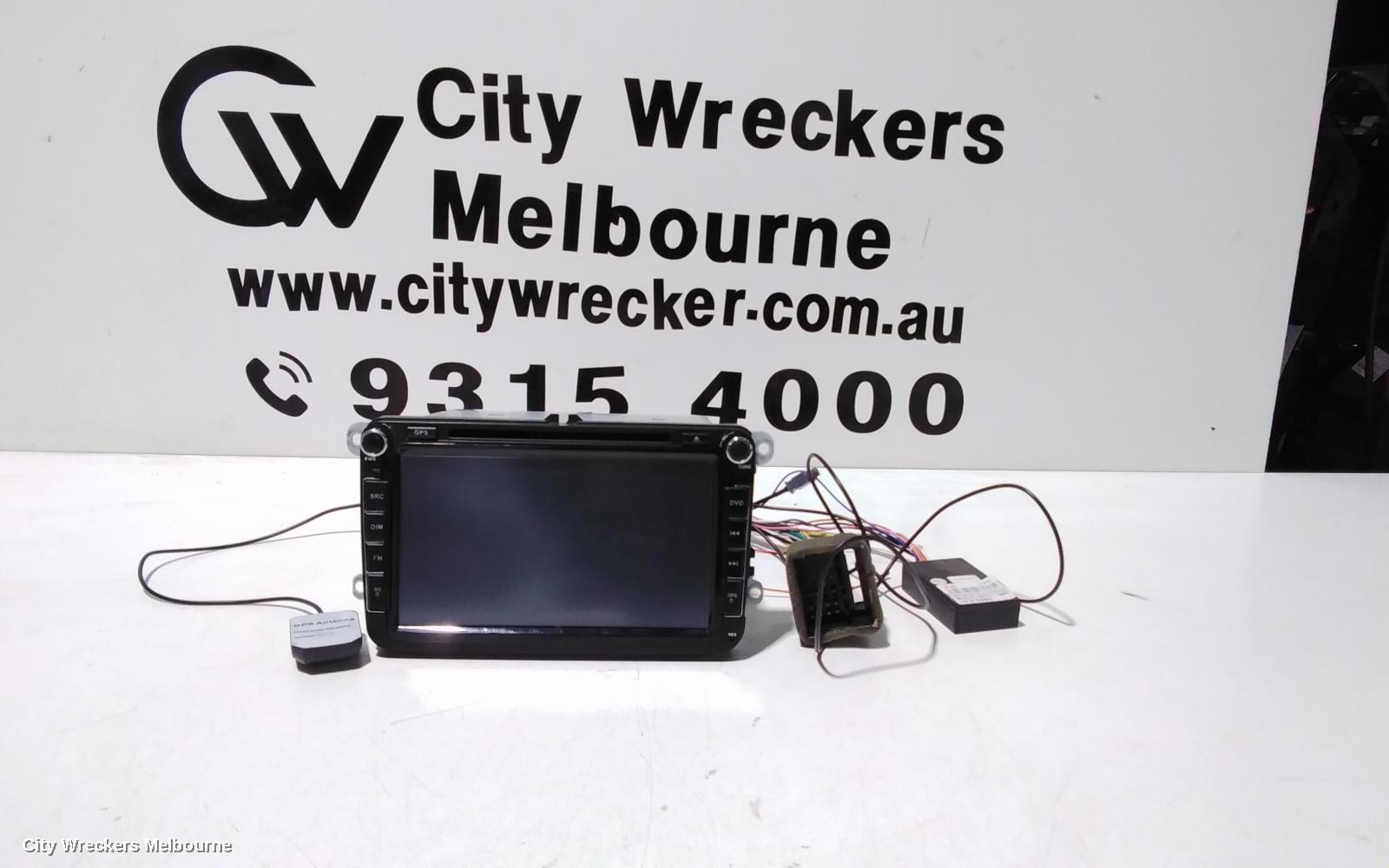VOLKSWAGEN AMAROK RADIO/CD/DVD/SAT/TV, DISPLAY & HEAD UNIT (RNS315), 2H, 12/2010 - 09/2016 - Image 1