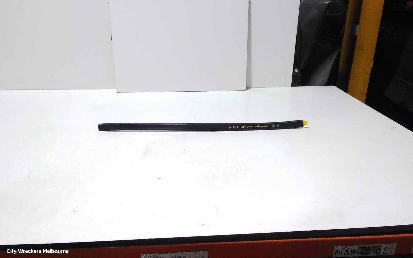 HONDA CRV WINDSHIELD FRAME, RW, 05/2017 - 08/2023 - Image 2