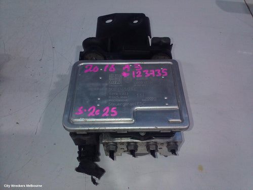 AUDI A3 ABS PUMP/MODULATOR, 8V, P/N 5Q0614517CE, 05/2013 - 10/2020 - Image 1