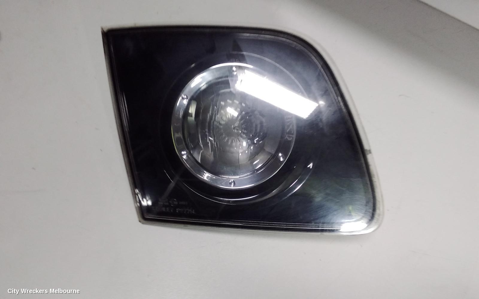 MAZDA 3 REAR GARNISH, BOOTLID LAMP (LH SIDE), BK, 07/2006 - 04/2009 - Image 3