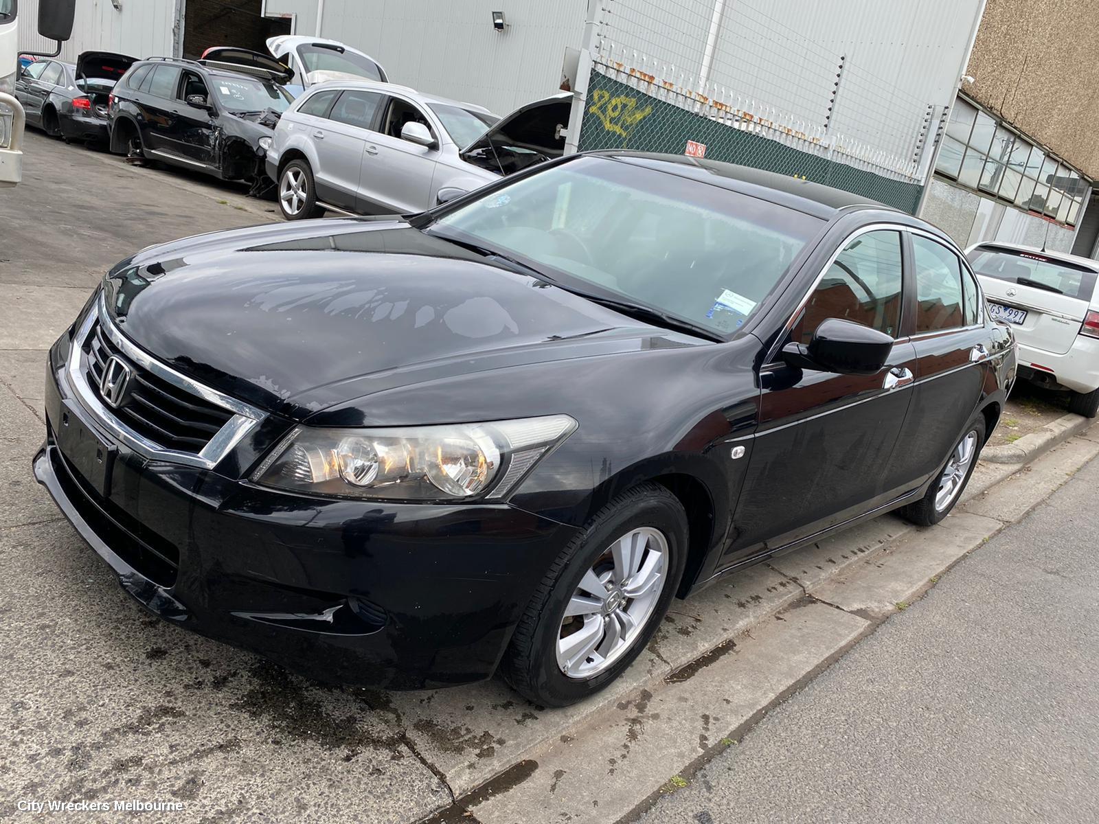 HONDA ACCORD LEFT FRONT DOOR, 8TH GEN (VIN MRHCP), 02/2008 - 05/2013 - Image 3