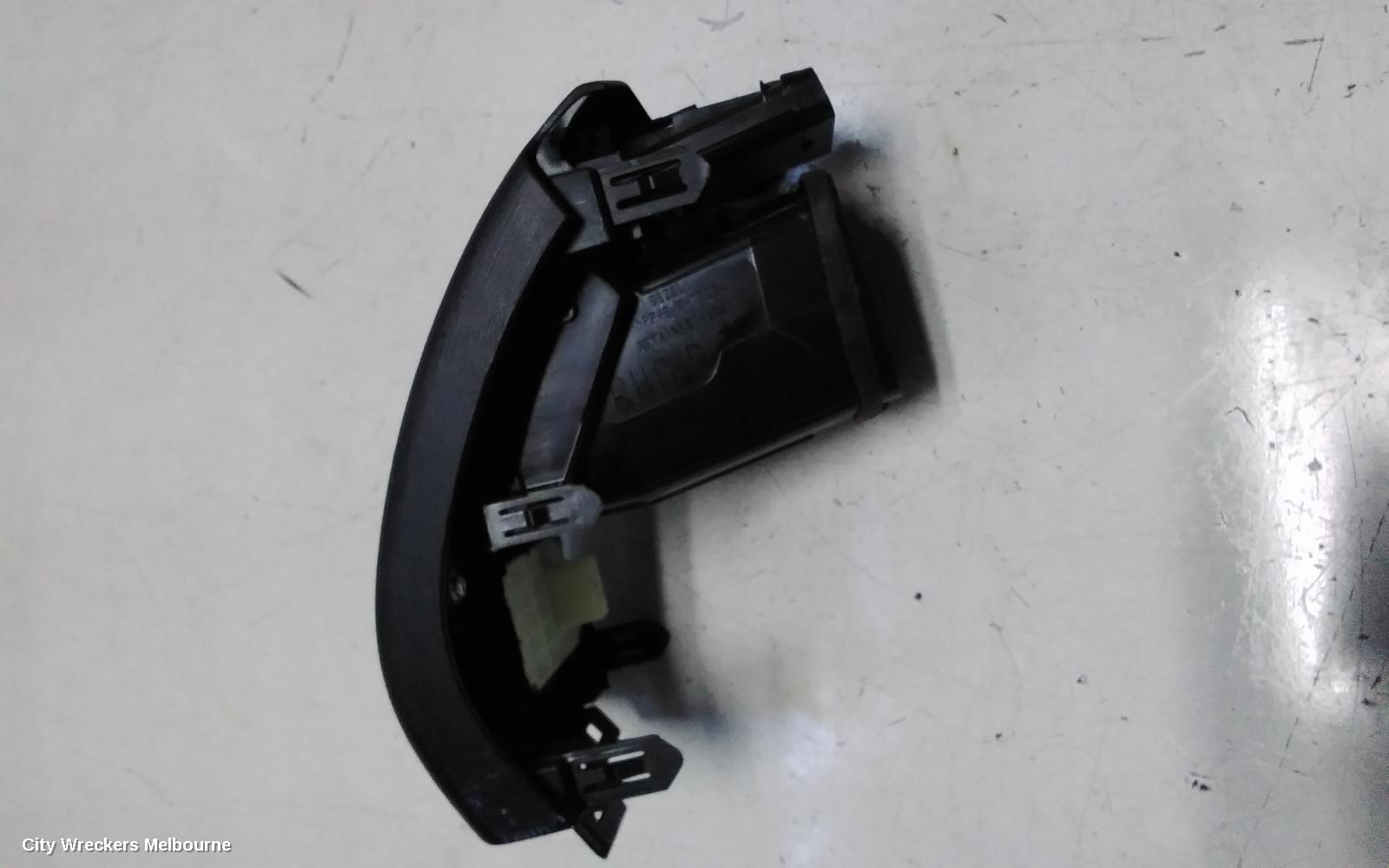 TOYOTA PRIUS, RH AIRVENT: 145009 - Image 3