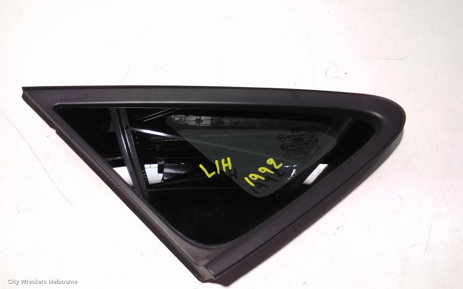 HYUNDAI IX35 LEFT REAR SIDE GLASS, LM SERIES, 11/2009 - 01/2016 - Image 1